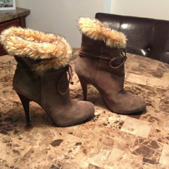 Brown boots - Picture 3 of 4